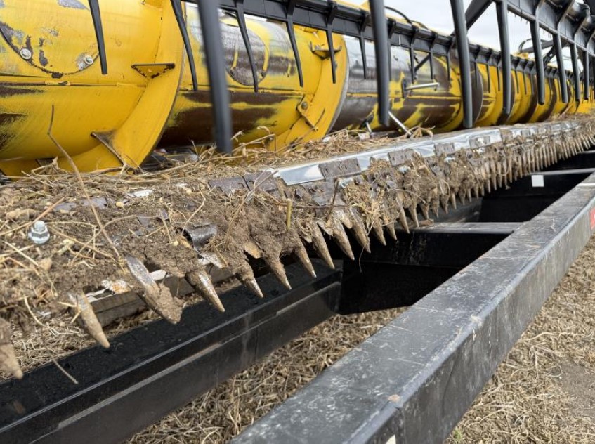 2005 New Holland 74C Header - Image 10