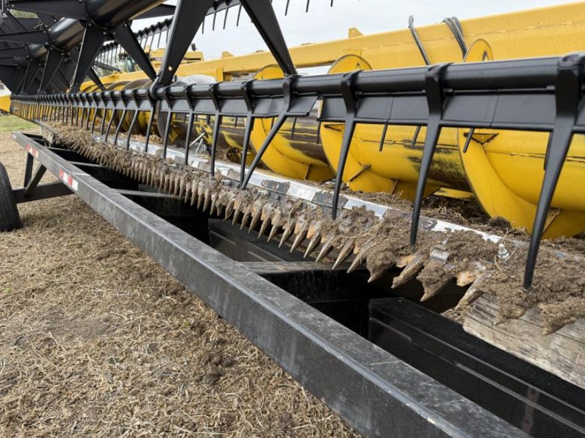 2005 New Holland 74C Header - Image 9