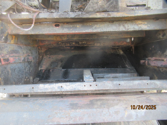 2006 John Deere 9660 Combine - Image 23