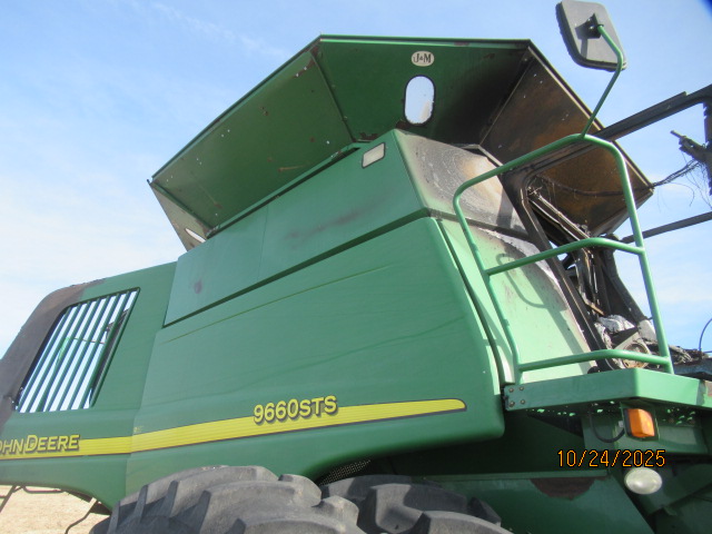 2006 John Deere 9660 Combine - Image 8