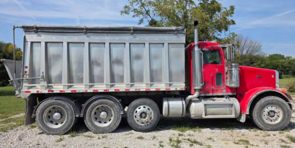 2006 Peterbilt 357 Dump Truck - Image 6
