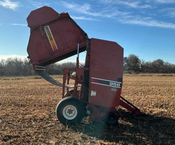 2008 Hesston 856A Baler - Image 2