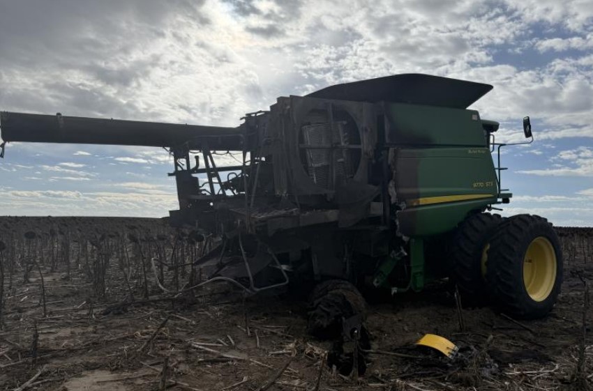 2009 John Deere 9770 STS Combine - Image 2