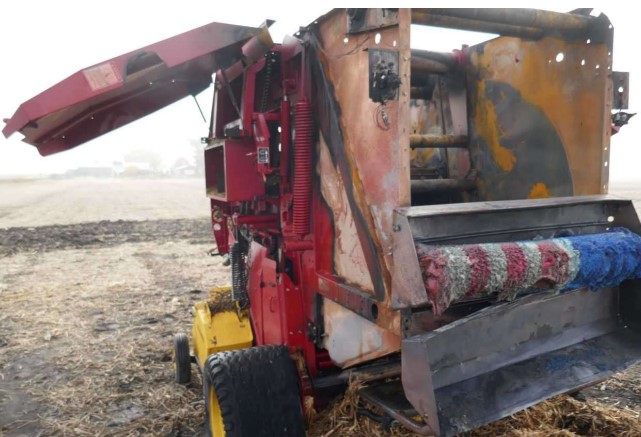 2009 New Holland BR7060 Baler - Image 10