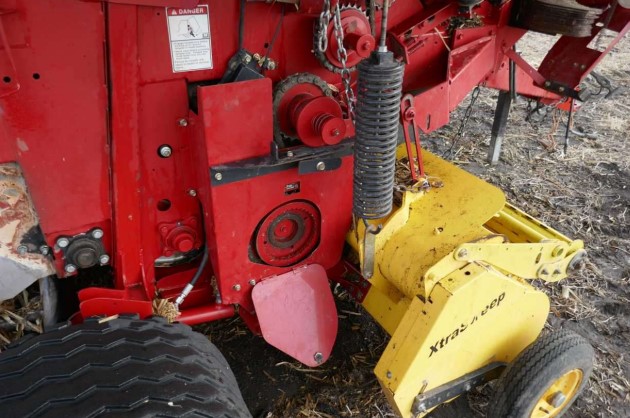 2009 New Holland BR7060 Baler - Image 12