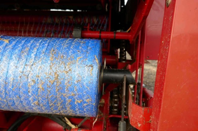 2009 New Holland BR7060 Baler - Image 14