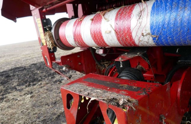 2009 New Holland BR7060 Baler - Image 15