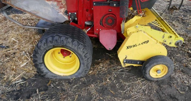 2009 New Holland BR7060 Baler - Image 4