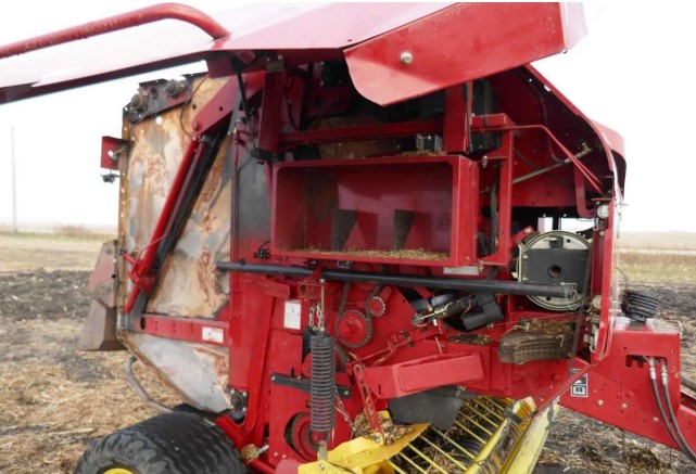 2009 New Holland BR7060 Baler - Image 5