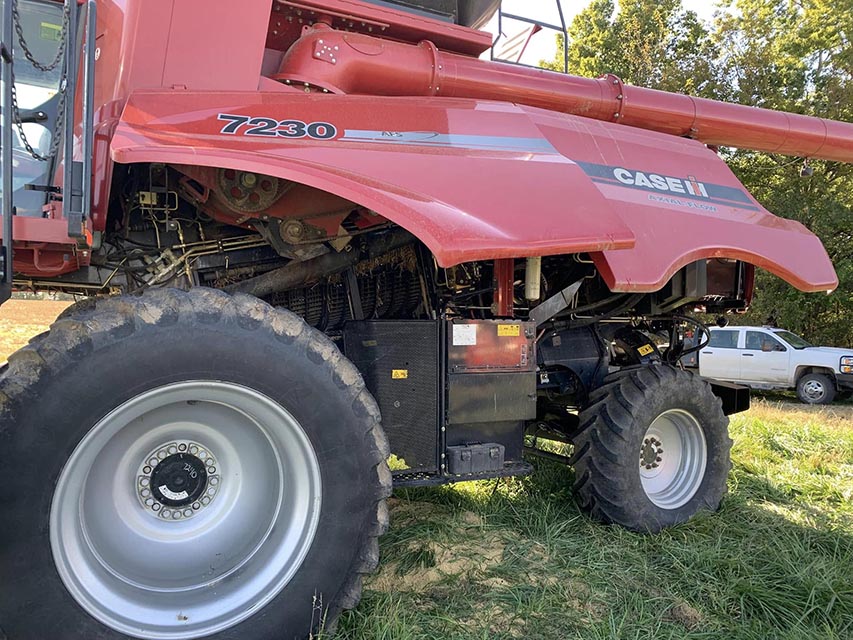2012 Case IH 7230 Combine - Image 8