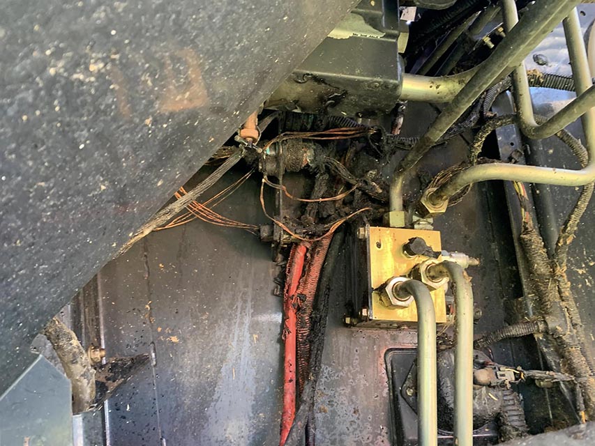 2012 Case IH 7230 Combine - Image 6