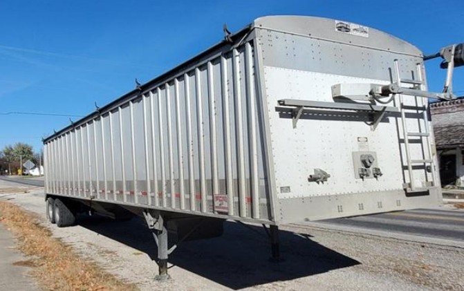 2011 Cornhusker Trailer - Image 3