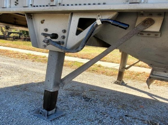 2011 Cornhusker Trailer - Image 8