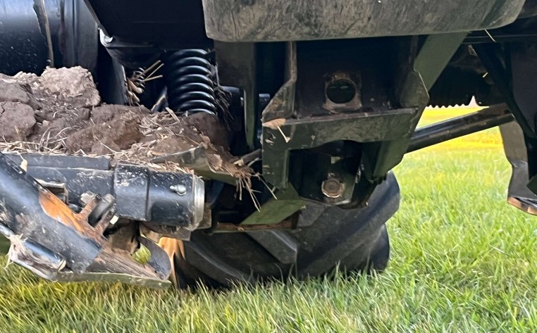 2011 MacDon FD70 Header - Image 7