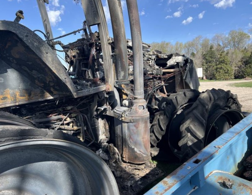 2013 CASE IH Magnum 260 Tractor - Image 11