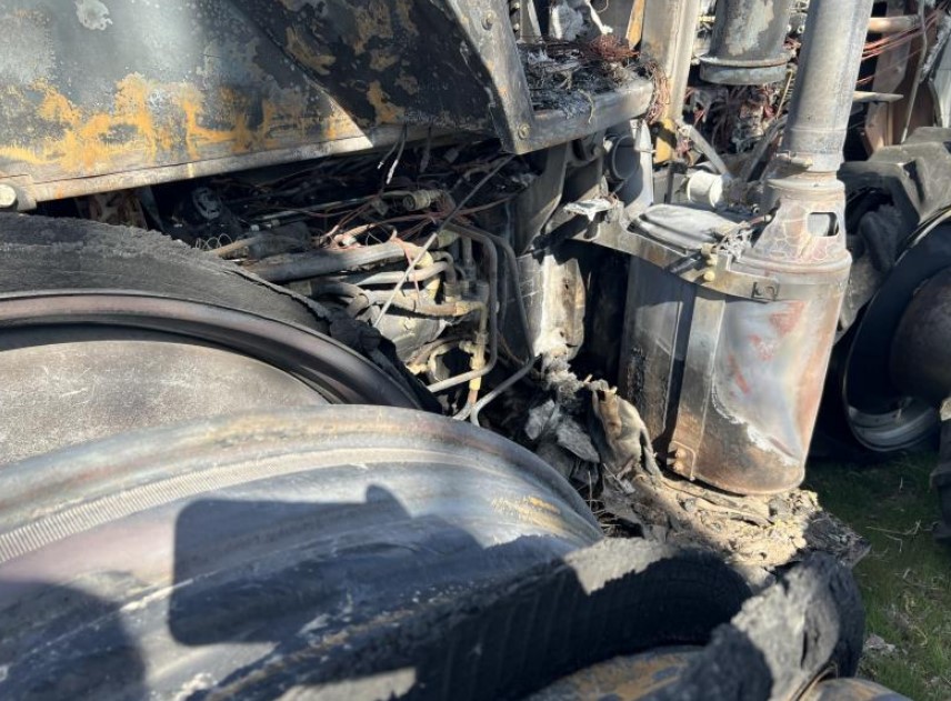 2013 CASE IH Magnum 260 Tractor - Image 12