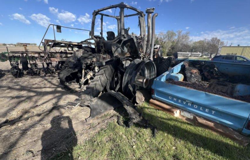 2013 CASE IH Magnum 260 Tractor - Image 4