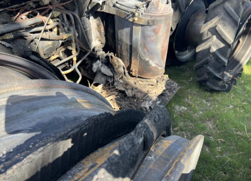 2013 CASE IH Magnum 260 Tractor - Image 8