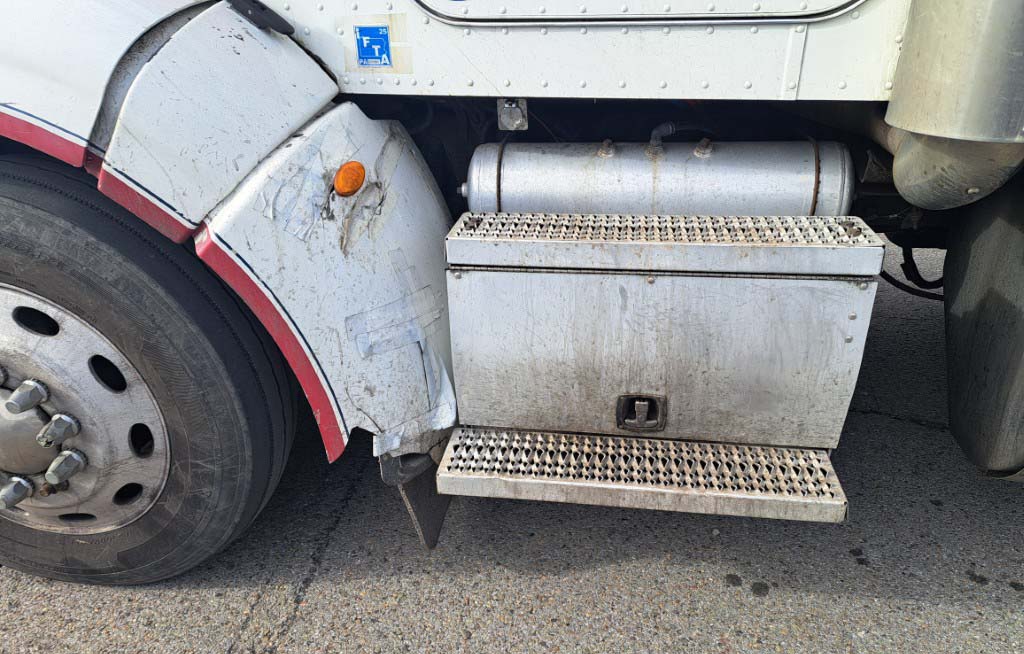 2013 Peterbilt 386 - Image 13