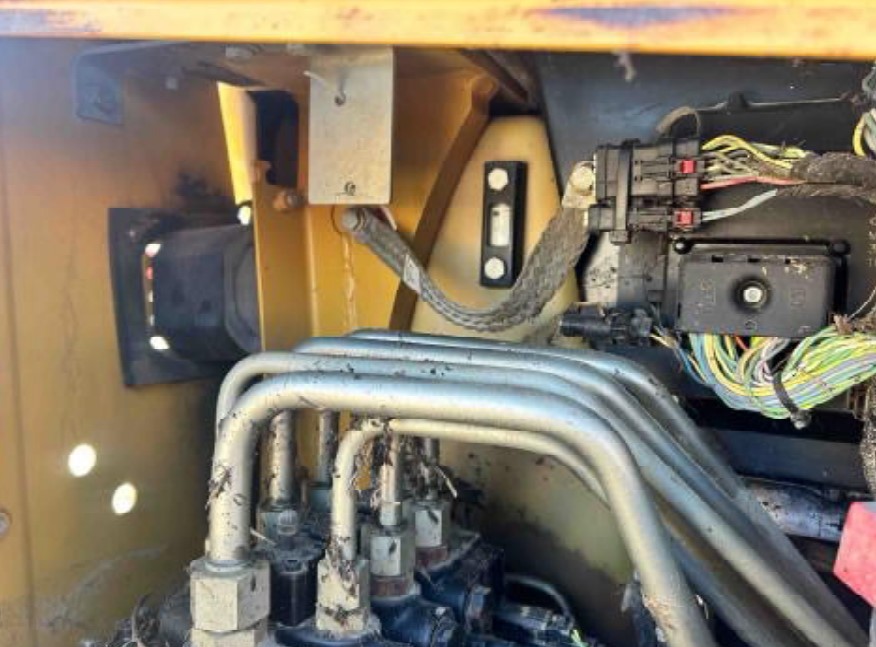 2014 Caterpillar D4K2 Dozer - Image 14