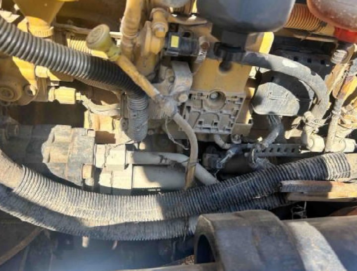 2014 Caterpillar D4K2 Dozer - Image 23