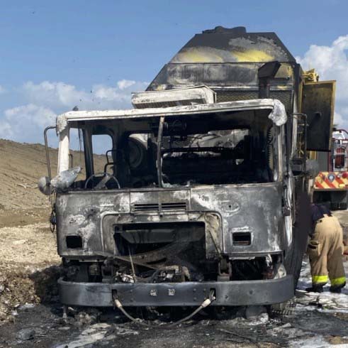 2015 AutoCar Xpeditor Series Garbage Crusher