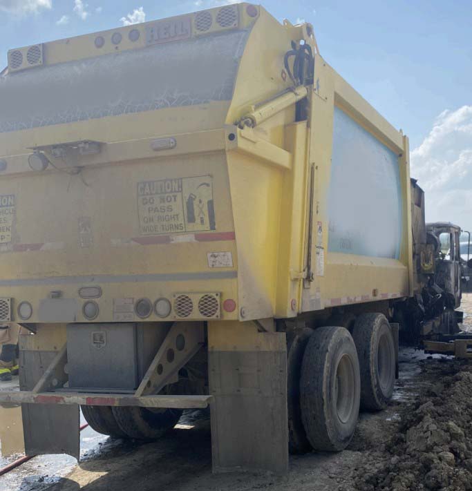 2015 AutoCar Xpeditor Series Garbage Crusher - Image 7