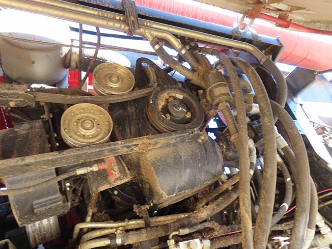 2016 Case IH 7140 Combine - Image 13