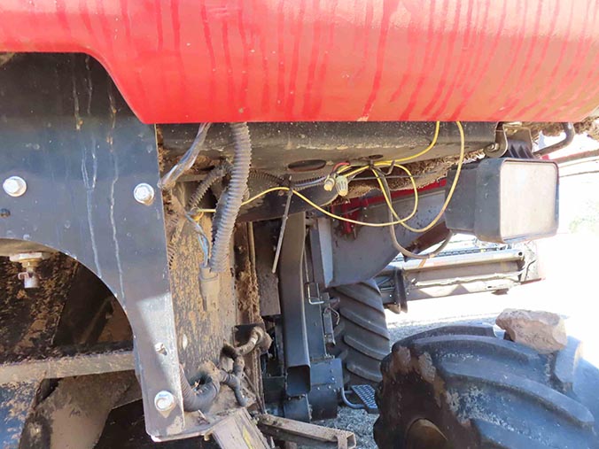 2016 Case IH 7140 Combine - Image 20