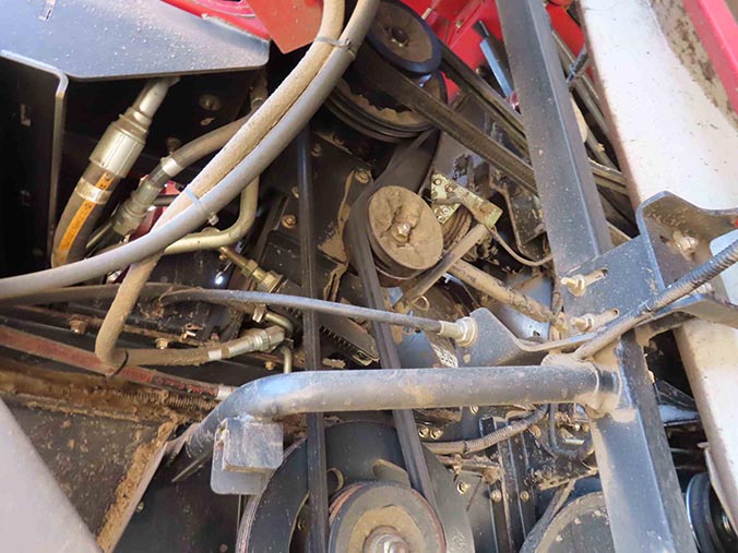 2016 Case IH 7140 Combine - Image 22