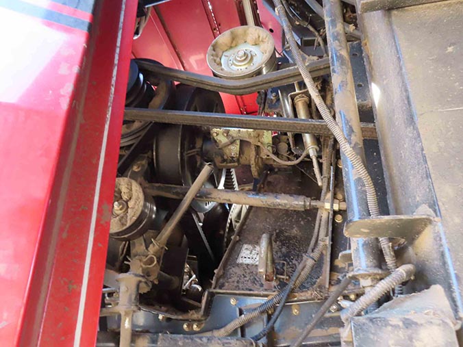 2016 Case IH 7140 Combine - Image 23