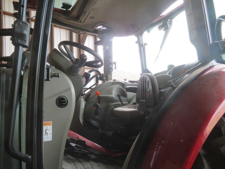 2016 Case IH Farmall 100C Tractor - Image 11