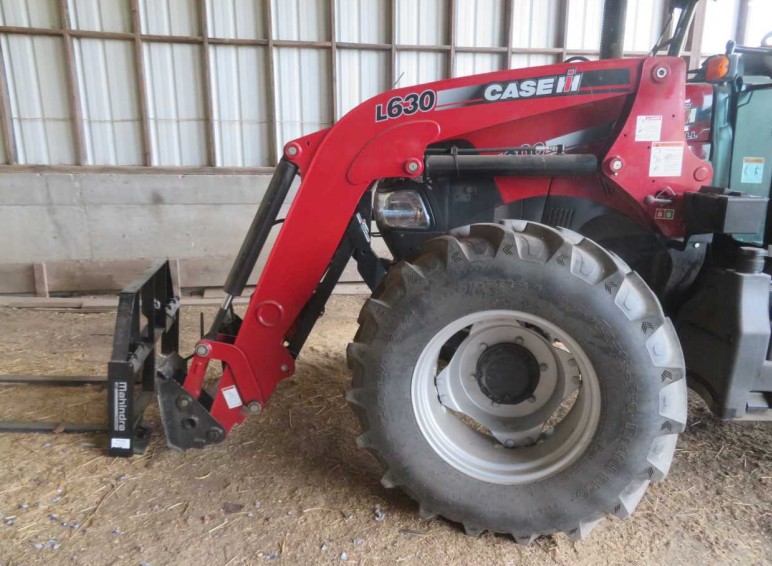 2016 Case IH Farmall 100C Tractor - Image 7