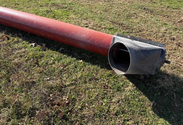 2016 13X94 Hutchison Swing Auger - Image 10