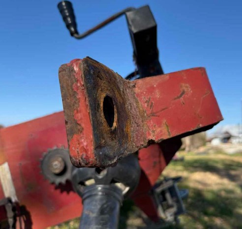 2016 13X94 Hutchison Swing Auger - Image 15