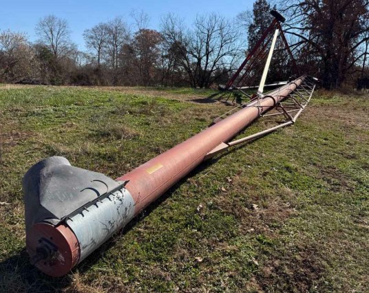 2016 13X94 Hutchison Swing Auger - Image 2