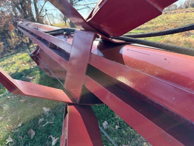 2016 13X94 Hutchison Swing Auger - Image 27