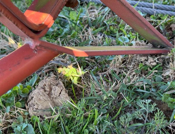 2016 13X94 Hutchison Swing Auger - Image 31