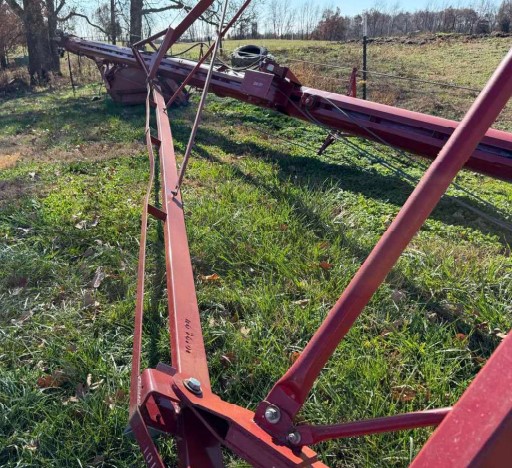 2016 13X94 Hutchison Swing Auger - Image 4