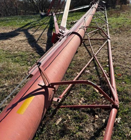 2016 13X94 Hutchison Swing Auger - Image 5