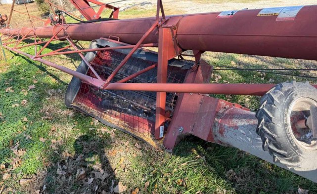 2016 13X94 Hutchison Swing Auger - Image 9