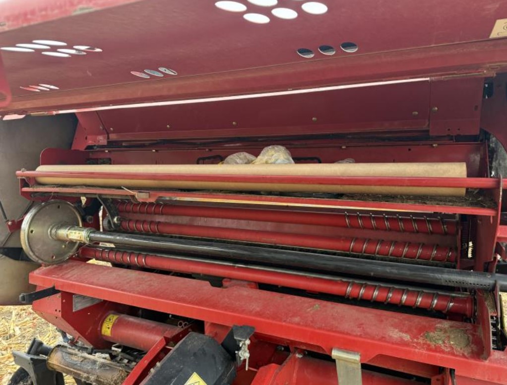 2016 New Holland 560 Baler - Image 10