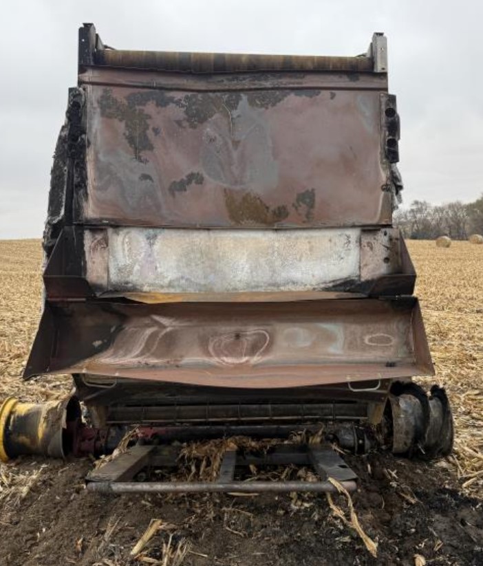 2016 New Holland 560 Baler - Image 2