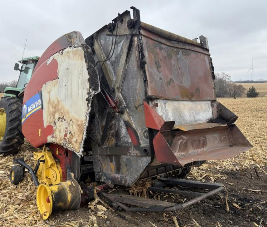 2016 New Holland 560 Baler - Image 3