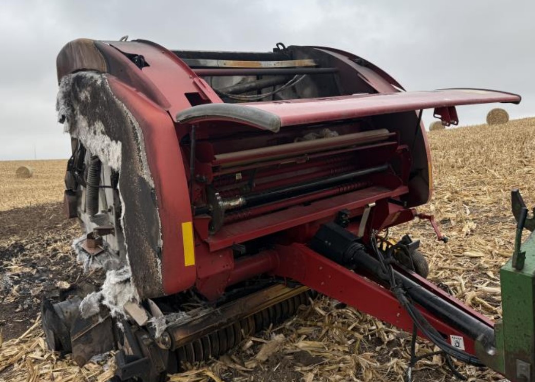 2016 New Holland 560 Baler - Image 5