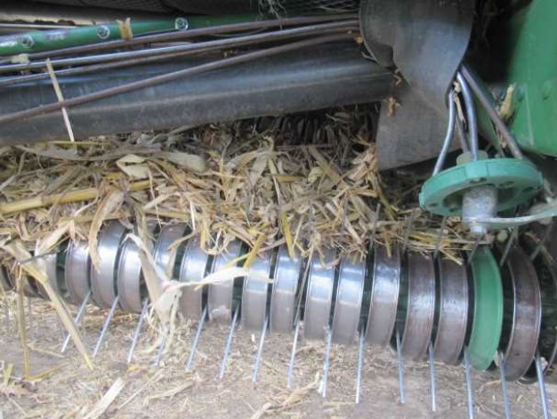 2017 John Deere 569 Baler - Image 11