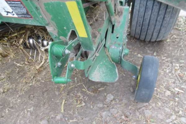 2017 John Deere 569 Baler - Image 9