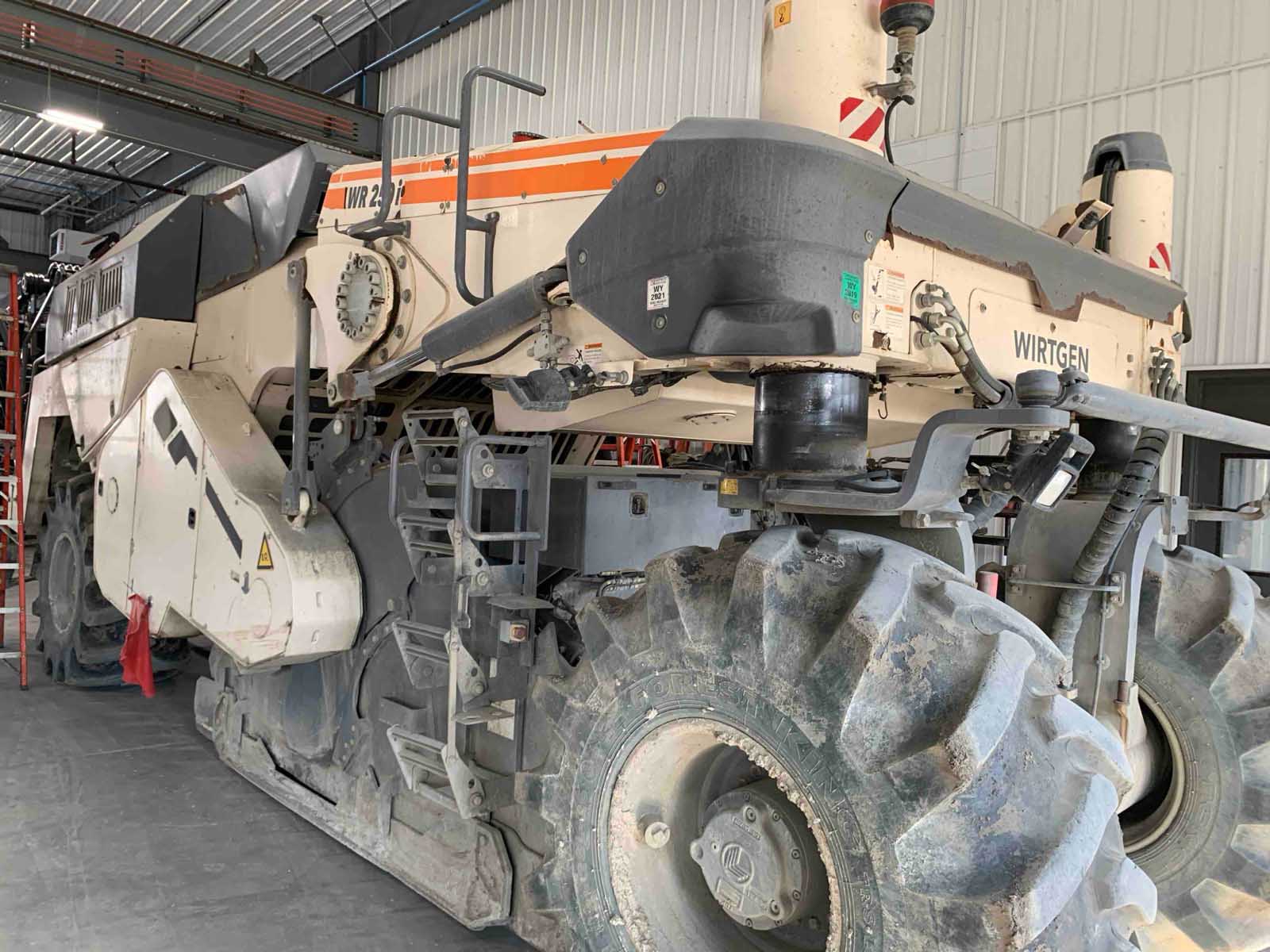 2017 Wirtgen WR 250i Cold Recycler - Image 13