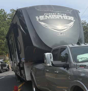 2018 Forest River Salem Hemisphere Trailer - Image 4