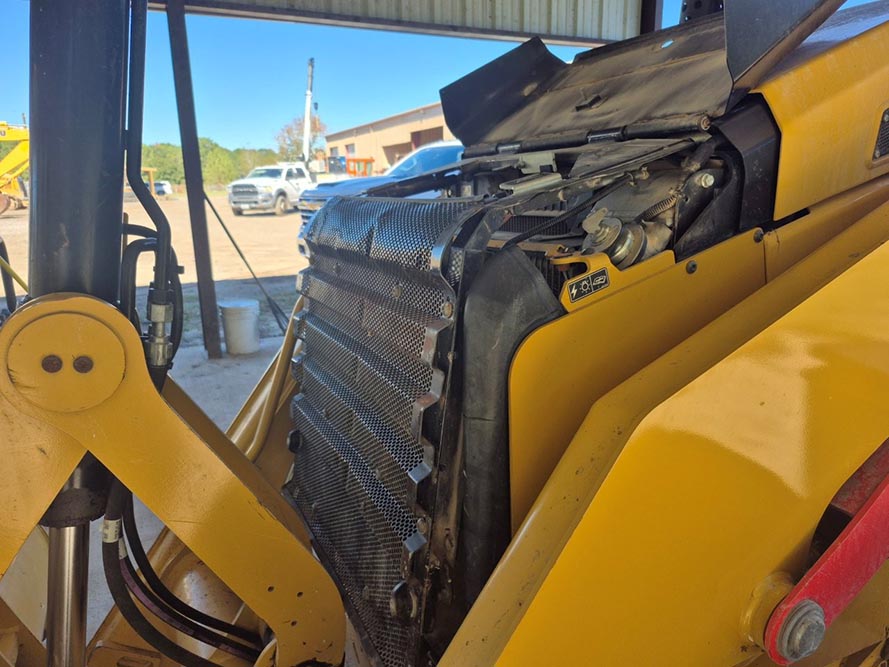 2018 Caterpillar 420F2 Backhoe - Image 12